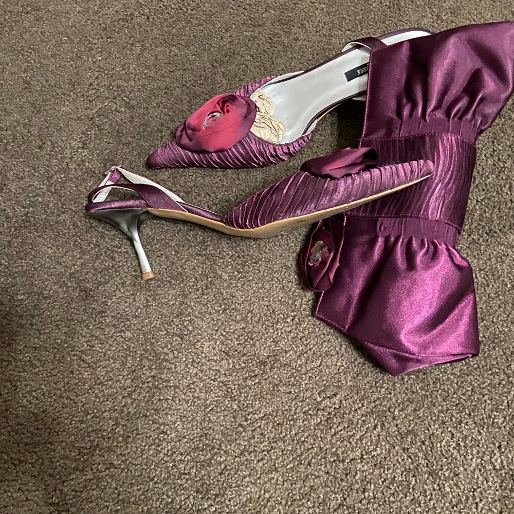 Magenta colored evening shoes. Made in Spain - Picture 3 of 3